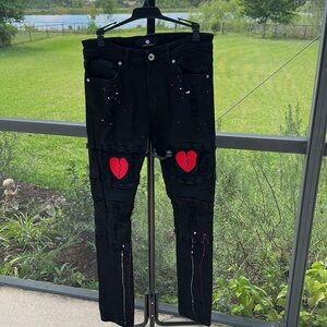 Focus Jeans - black with red hearts / paint splatter 30W x 32L nwot
